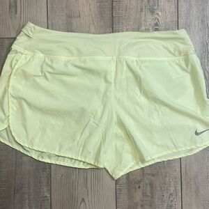 XL Women’s Nike Dri-Fit Athletic Shorts